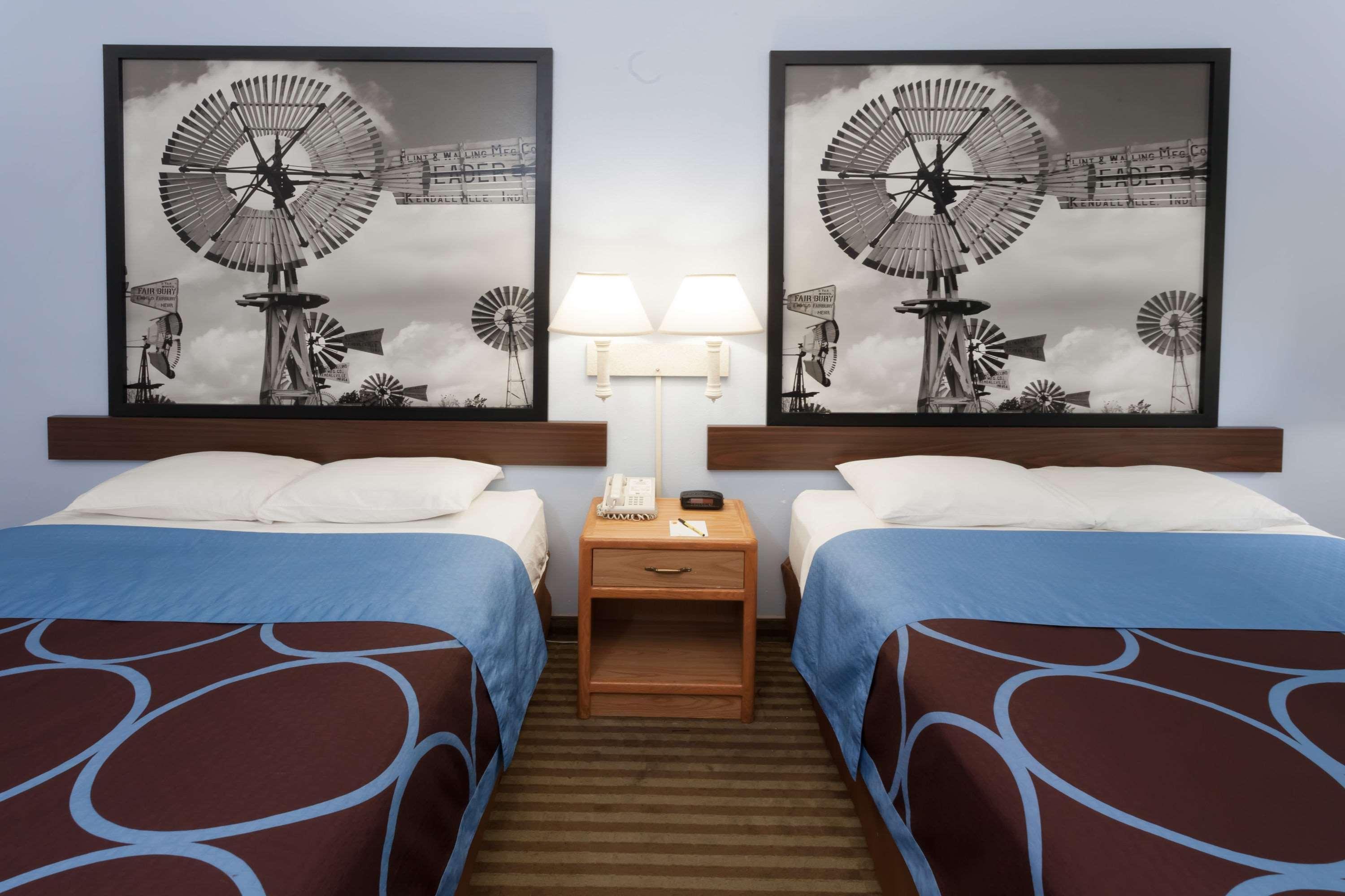 Super 8 By Wyndham Huntington Hotel Kültér fotó